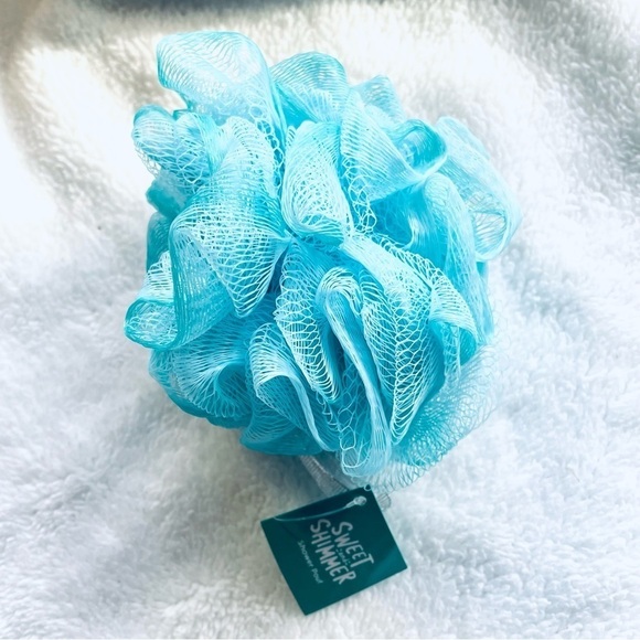 SET of 4 ULTA BEAUTY DISCONTINUED PRODUCTS: Lotions, Lip Balm, & Loofah - Picture 10 of 11